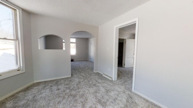 Building Photo - 325 N 10th Ave W