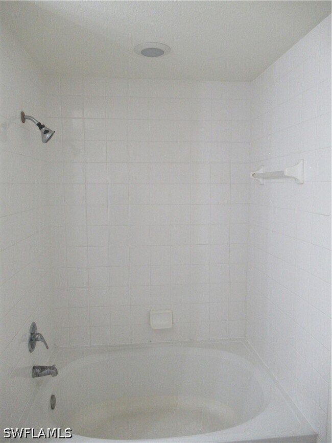 Building Photo - 7935 Preserve Cir
