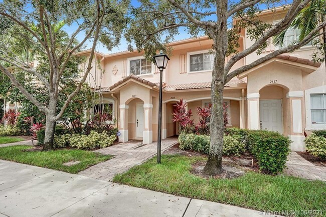 Building Photo - 2613 SW 83rd Terrace