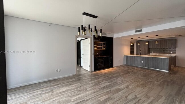 Building Photo - 801 S Miami Ave