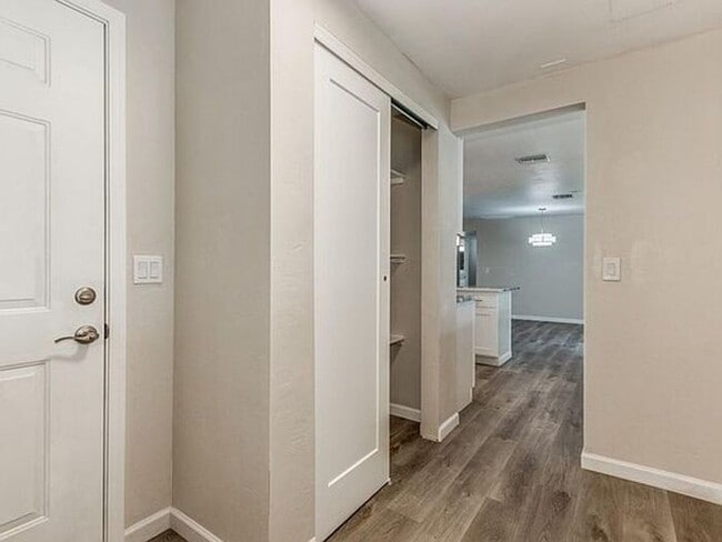 Building Photo - 4BR w/ Pool + Covered Patio in Tucson 85704