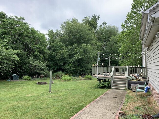 Building Photo - 6108 N Willow Pond Dr