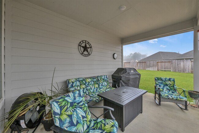 Building Photo - 942 Youth Water Rd