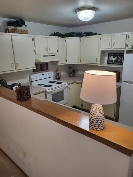 Building Photo - Lake Park Estates Apartments