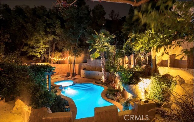 Building Photo - 8978 Wonderland Ave