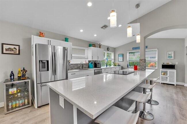 Building Photo - 7917 Travelers Tree Dr