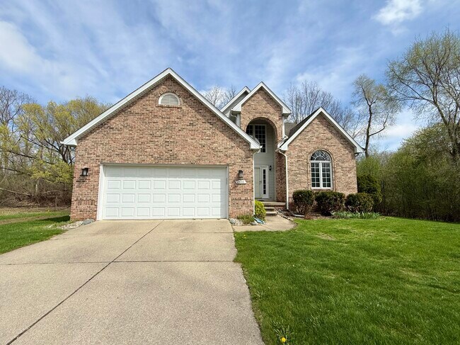 Building Photo - 2636 Shefman Terrace