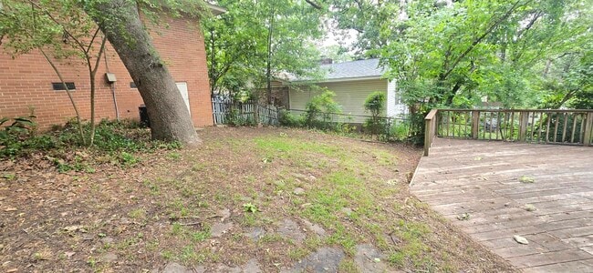 Building Photo - 1700 Northwood Rd