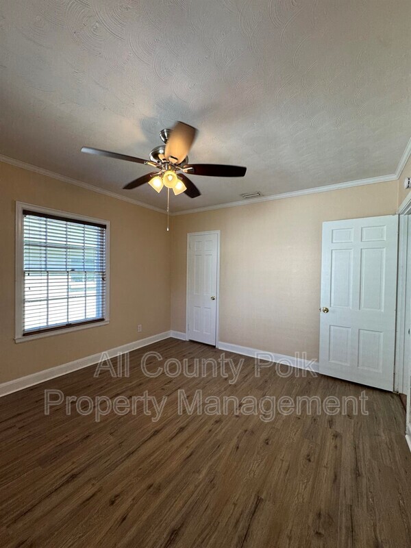 Building Photo - 422 E Belmar St