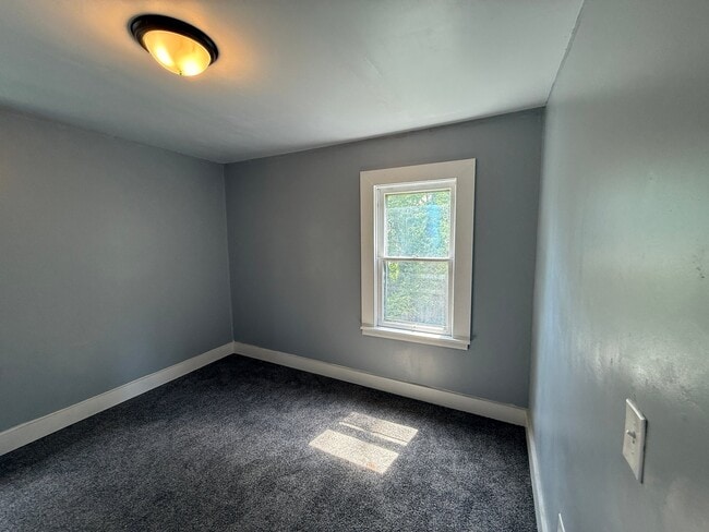 Building Photo - 14016 Castalia Ave