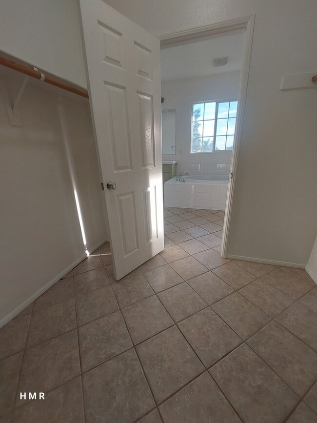 Building Photo - Stunning Two-Story Home with 4 Bedrooms an...