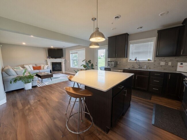 Building Photo - 4782 Martingale Dr