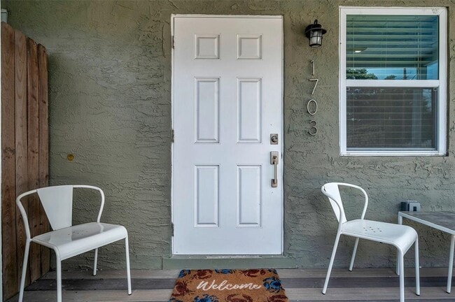 Building Photo - 1703 Newark St S