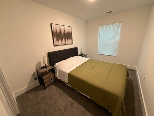 Building Photo - 3 Bedroom 2.5 Bath Townhouse in Barnwell Breeze - North Charleston
