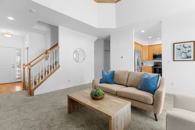 Building Photo - 658 Wild Ridge Cir