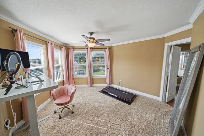 Building Photo - Exquisite 3-bedroom, 2.5-bathroom off 1604 and Culebra Road - Realtor Commission: $500
