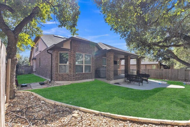 Building Photo - 4421 Trinity Woods St