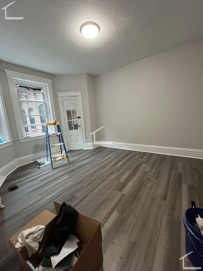 Building Photo - Royce Road