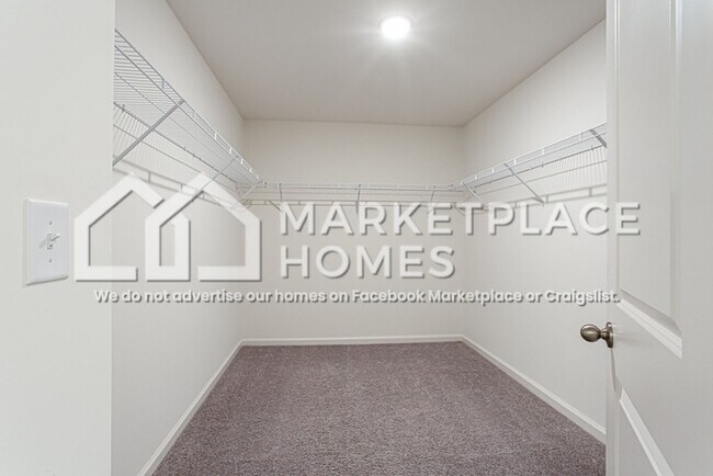 Building Photo - 1086 Feldman Chase