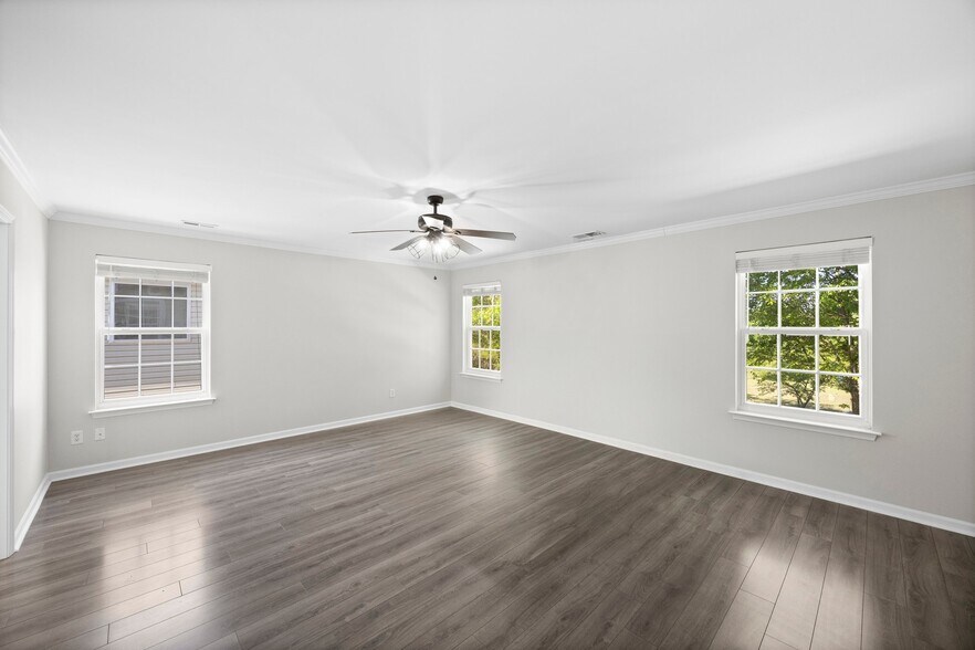 Building Photo - 2307 Harwood Hills Ln