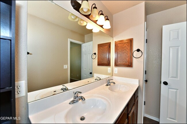 Building Photo - 12976 Enrique Gomez Dr