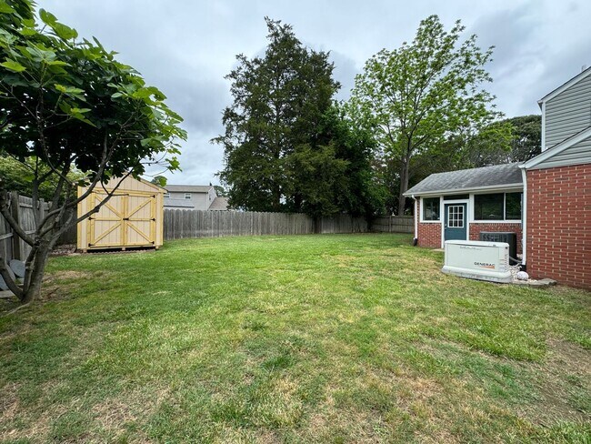 Building Photo - Welcome to this beautiful Single Family Home!