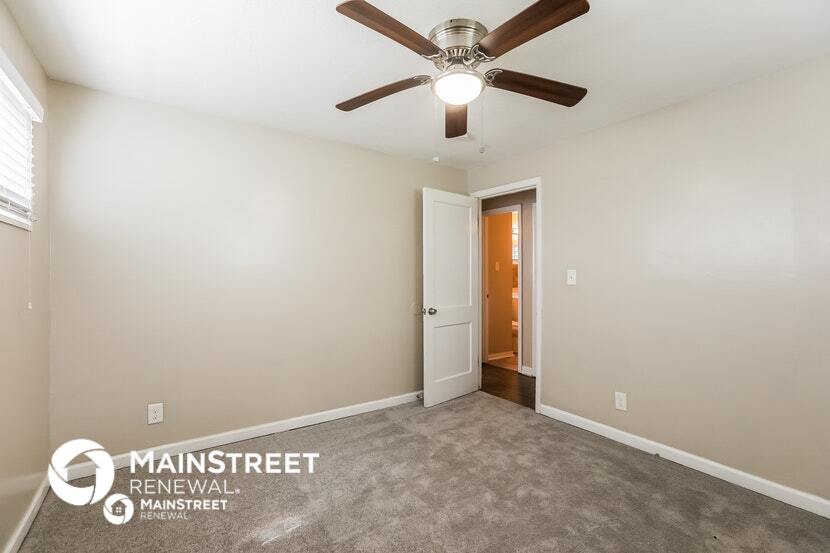 Building Photo - 8502 Crystal Ave