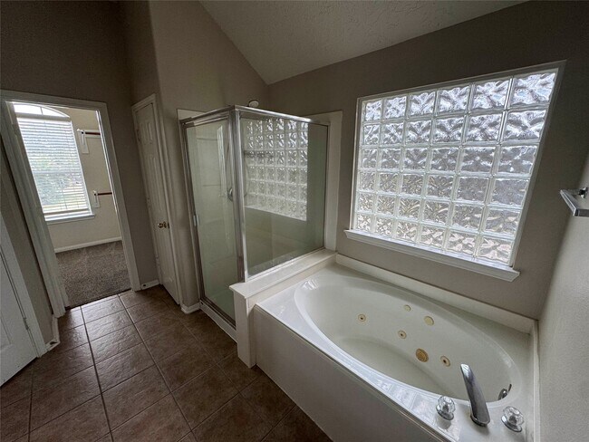 Building Photo - 17703 Towne Bridge Dr