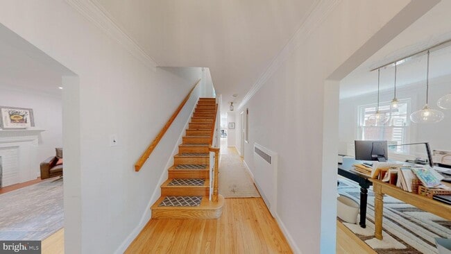 Building Photo - 8403 Bradmoor Dr