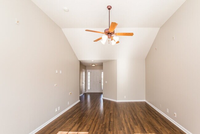 Building Photo - 1123 Geneil Ln