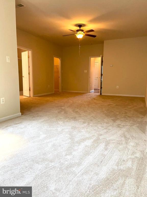 Building Photo - 12646 Heron Ridge Dr