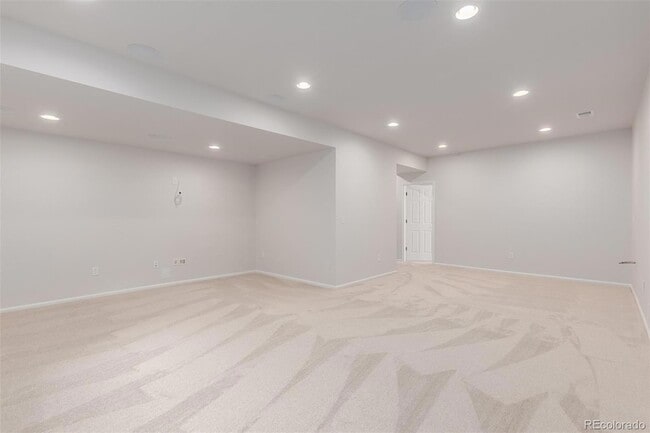 Building Photo - 3827 N Grand Baker Ct