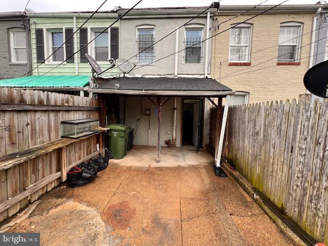Building Photo - 204 N Rose St