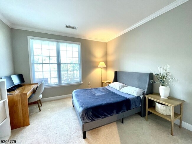 Building Photo - 1405 Wharton Ct