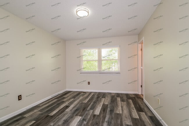 Building Photo - 1316 Cave Springs Estate Dr