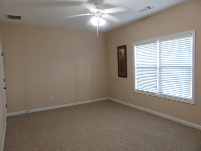 Building Photo - 2114 Tidal Cove