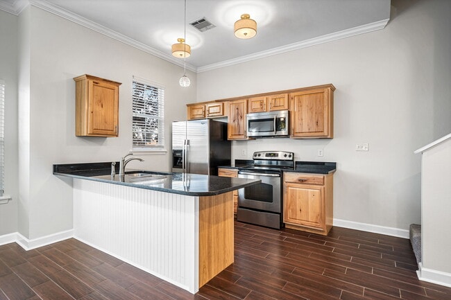 Building Photo - Sterling Townhomes