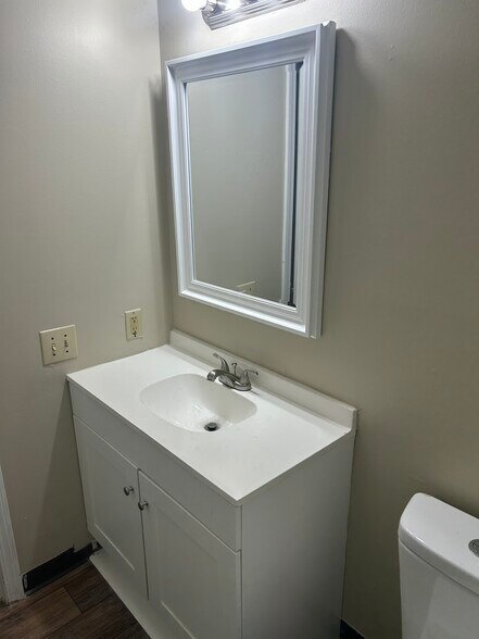 Building Photo - 214 Hudson Dr