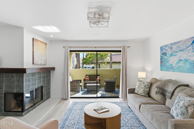 Building Photo - 2053 Majorca Dr