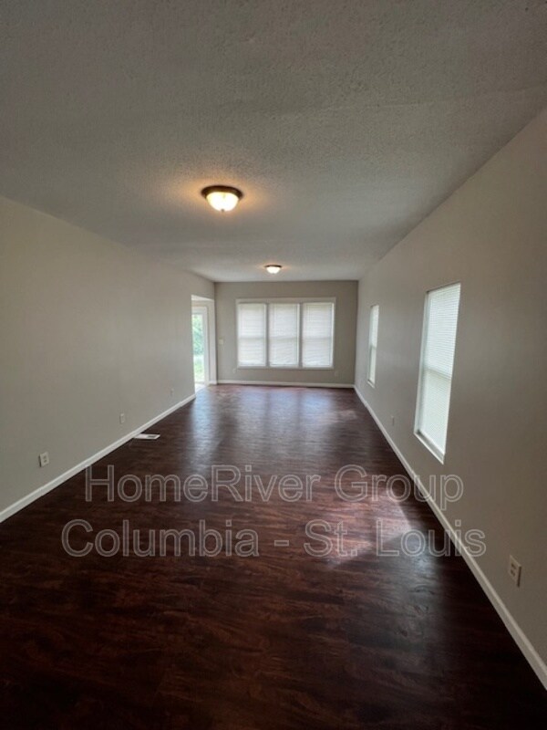 Building Photo - 311 Monroe St