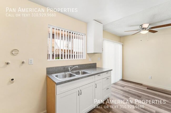 Building Photo - 9106 1/2 Palm St.-A6