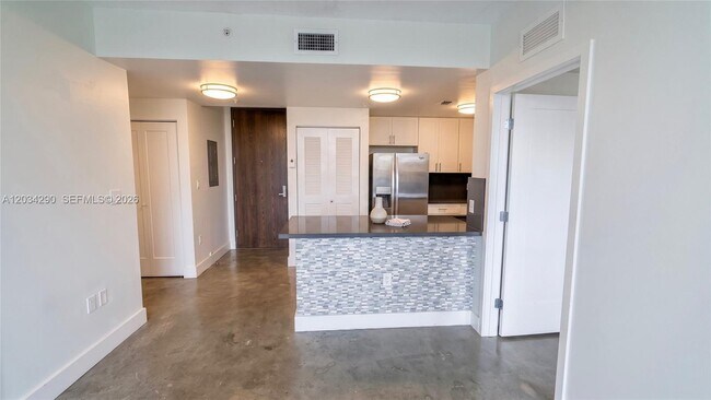 Building Photo - 4332 W Flagler St