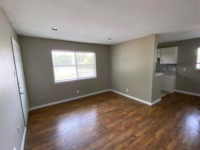 Building Photo - 4950 Live Oak St