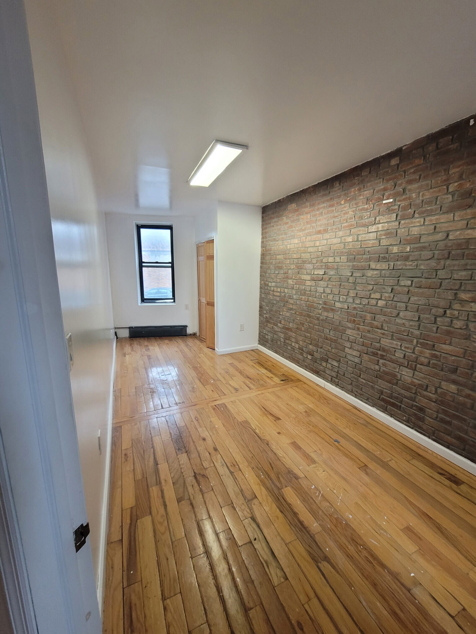 Building Photo - 2126 Newtown Ave