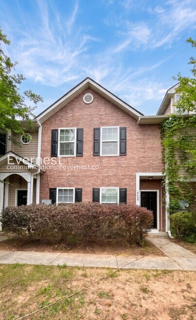 Building Photo - 8669 Thomas Rd