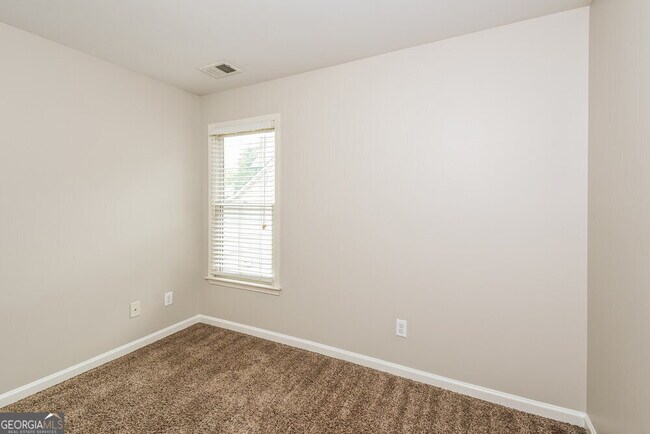 Building Photo - 226 Elmbrook Ln
