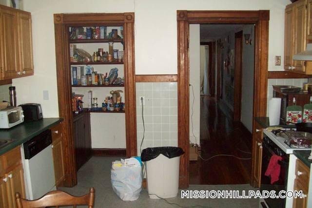 Building Photo - 174 St Alphonsus St