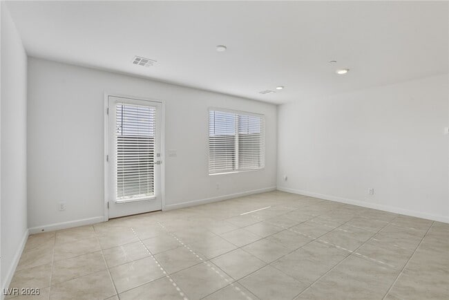 Building Photo - 4971 Aitana Ave