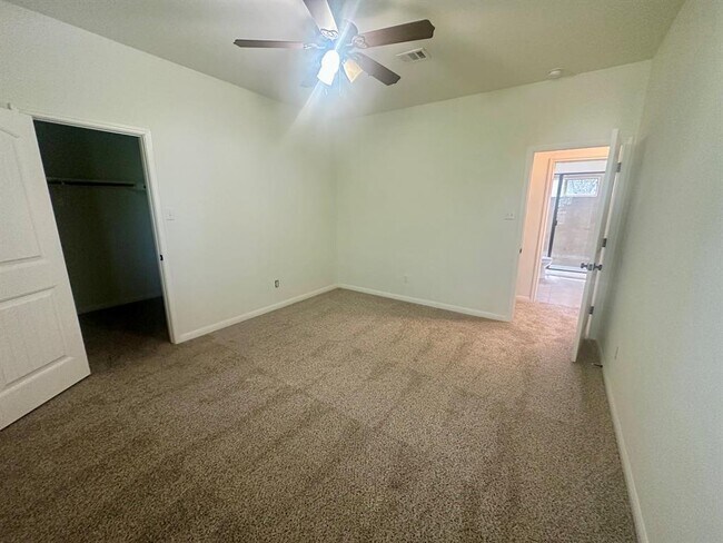 Building Photo - 7233 Menchaca Rd