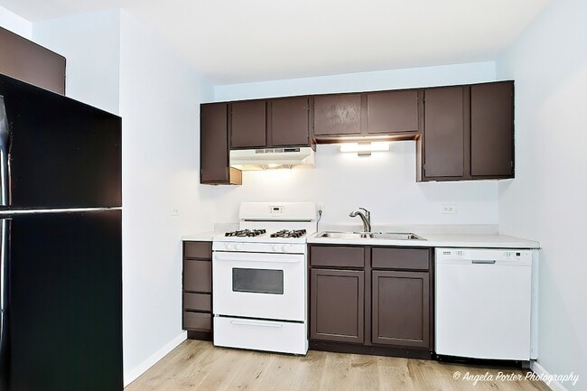 Building Photo - 831 Washington St